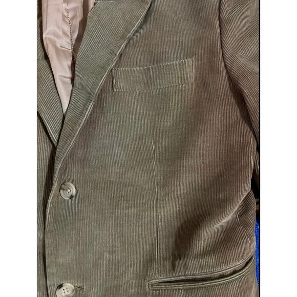 StudioSuits Hand-Crafted Men's Corduroy Blazer in Olive Green - Picture 5 of 16